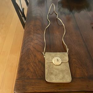 Small gold purse.